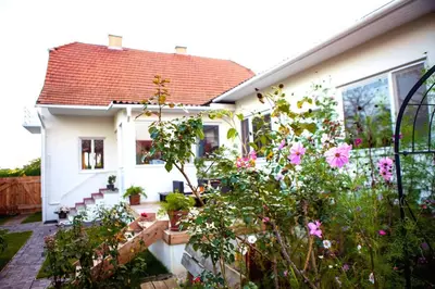 Ein Garten an der Unterkunft Engels Landhaus Suite
