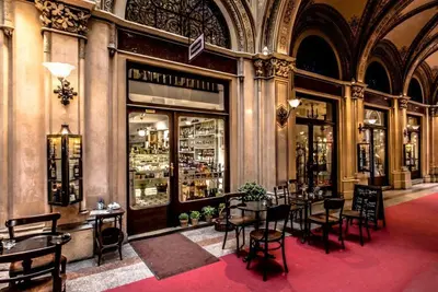 Ein Restaurant oder anderes Speiselokal in der Unterkunft Prestige Vienna Apartment