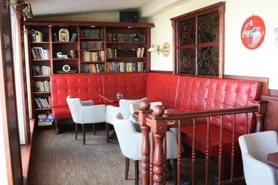 Ein Sitzbereich in der Unterkunft Hotel Zachs