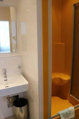 Ein Badezimmer in der Unterkunft Pension Reimer