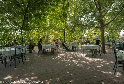 Ein Restaurant oder anderes Speiselokal in der Unterkunft Gasthof Kummer
