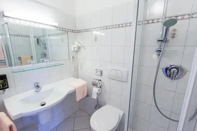 Ein Badezimmer in der Unterkunft Pension Elfy