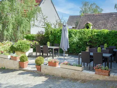 Ein Garten an der Unterkunft Apartment Hofgasse-1 by Interhome