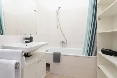 Ein Badezimmer in der Unterkunft Spacious Vienna Central Station Residence