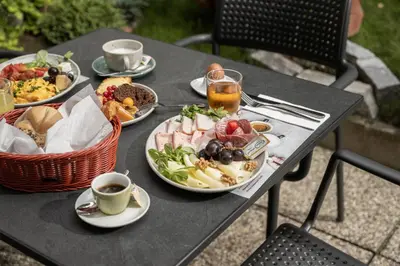 Essen im Hotel oder in der Nähe