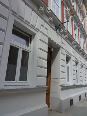 Das Gebäude in dem sich die Ferienwohnung befindet