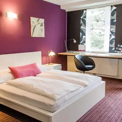 College Garden Hotel