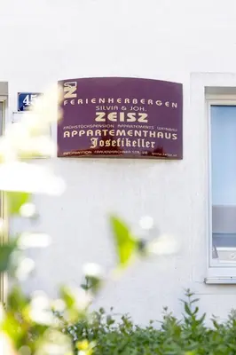 Ein Zertifikat, Auszeichnung, Logo oder anderes Dokument, das in der Unterkunft Appartmenthaus Josefikeller ausgestellt ist