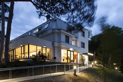 Das Gebäude in dem sich das Hotel befindet