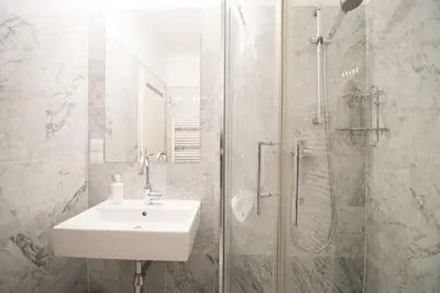 Ein Badezimmer in der Unterkunft HeyMi Apartments Schwedenplatz