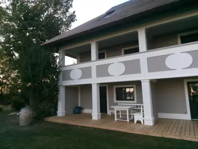 Das Gebäude in dem sich die Ferienwohnung befindet