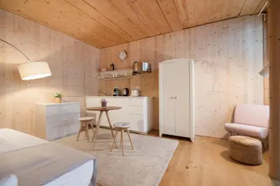 Küche/Küchenzeile in der Unterkunft Apartments near metro station