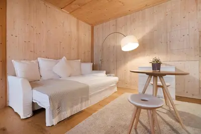 Ein Bett oder Betten in einem Zimmer der Unterkunft Apartments near metro station