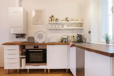 Küche/Küchenzeile in der Unterkunft Apartments near metro station