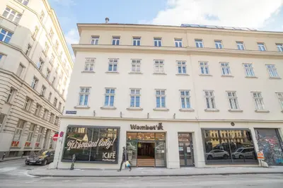 Das Gebäude in dem sich das Hostel befindet