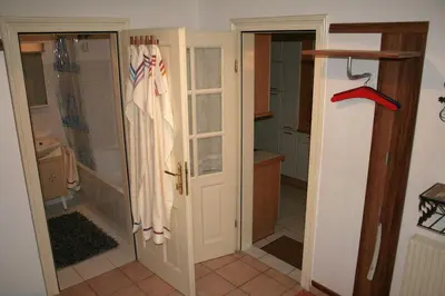 Ein Badezimmer in der Unterkunft 70m² großes Apartment mit Gartenzugang