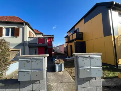 Das Gebäude in dem sich die Ferienwohnung befindet