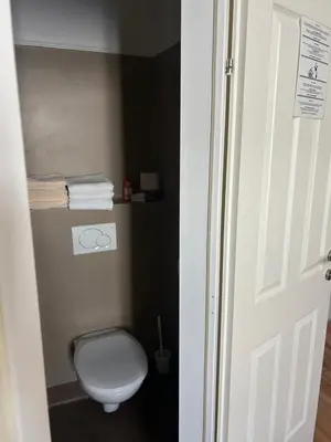 Ein Badezimmer in der Unterkunft K+T Boardinghouse
