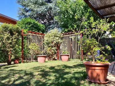 Ein Garten an der Unterkunft Michael's Nest
