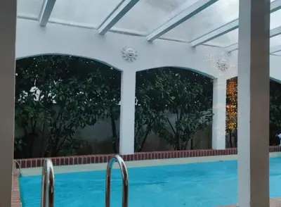 Der Swimmingpool an oder in der Nähe von Michael's Nest