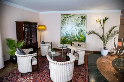 Ein Sitzbereich in der Unterkunft Hotel Admiral am Kurpark