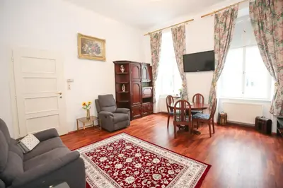 TV/Unterhaltungsangebot in der Unterkunft Apartments Opera