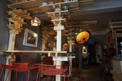 Ein Restaurant oder anderes Speiselokal in der Unterkunft VOLKSinn