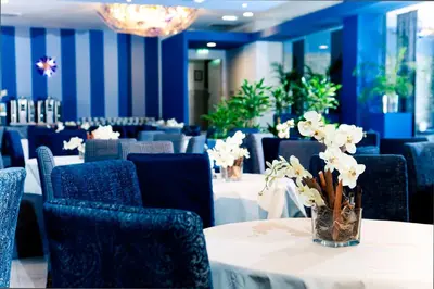 Ein Sitzbereich in der Unterkunft Lenas Donau Hotel