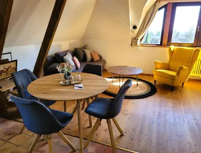 Ein Sitzbereich in der Unterkunft Boutiquehotel Landhaus am Kurpark