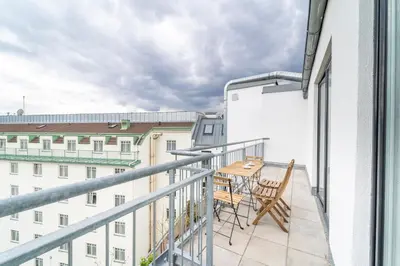 Ein Balkon oder eine Terrasse in der Unterkunft easy-flat Pilgramgasse - Apartments near Metro