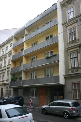 Das Gebäude in dem sich die Ferienwohnung befindet