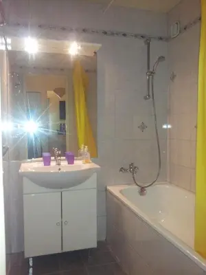 Ein Badezimmer in der Unterkunft Cosy Apartment in the City
