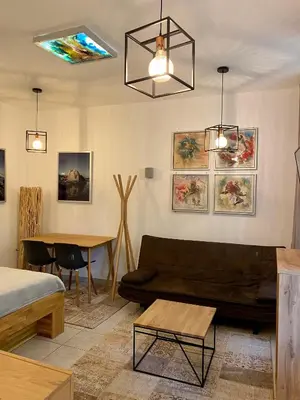 Ein Sitzbereich in der Unterkunft Atelier Lomani