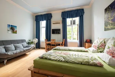 Ein Sitzbereich in der Unterkunft Pension Primavera