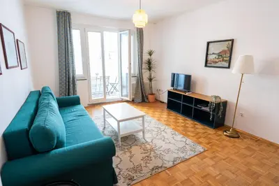 Ein Sitzbereich in der Unterkunft Central Living Apartment Opera