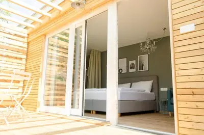 Ein Bett oder Betten in einem Zimmer der Unterkunft The Parcels Hotel - Adults Only