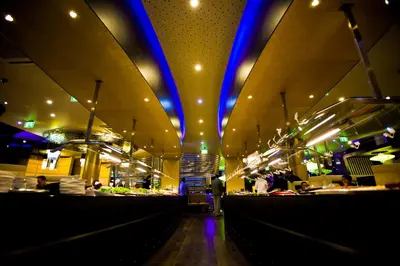 Ein Restaurant oder anderes Speiselokal in der Unterkunft Phoenix7