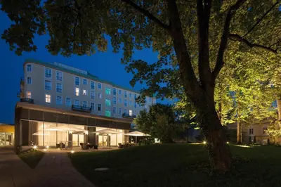 Das Gebäude in dem sich das Hotel befindet