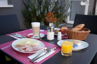 Frühstücksoptionen für Gäste der Unterkunft Hotel Das Himberg