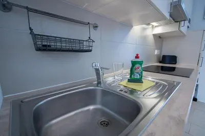 Küche/Küchenzeile in der Unterkunft Porzellangarten Apartment I contactless Check-In