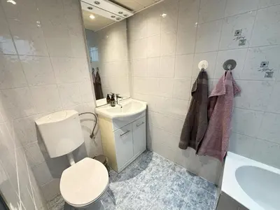 Ein Badezimmer in der Unterkunft Holiday Home Romy by Interhome