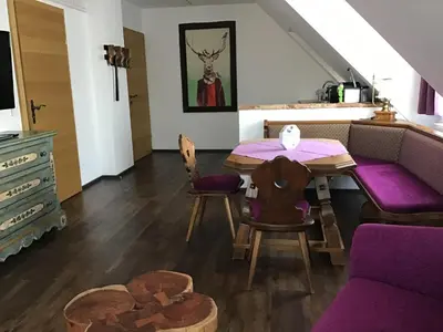 Ein Sitzbereich in der Unterkunft Pension Haus Sanz