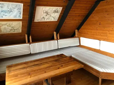 Ein Bett oder Betten in einem Zimmer der Unterkunft Seehütte Neusiedlersee Robinsonhütte