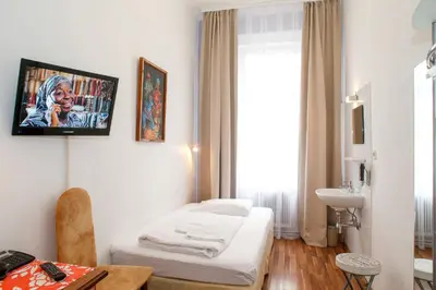 Ein Bett oder Betten in einem Zimmer der Unterkunft Timeout City Hotel, 5 min to city center, Self Check In