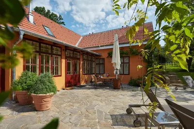 Ein Garten an der Unterkunft Villa Tranquillini auf Gut Guntrams