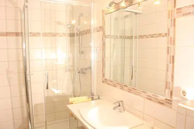 Ein Badezimmer in der Unterkunft Landgasthof zur Bruthenne