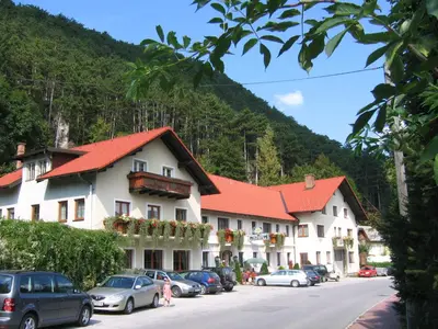 Ein allgemeiner Bergblick oder ein Berglick von der Pension aus