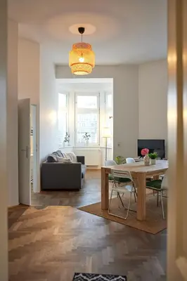 Grundriss der Unterkunft Beautiful Restored - Close To Metro - III