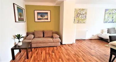 Ein Sitzbereich in der Unterkunft govienna - Messe Wien Apartment