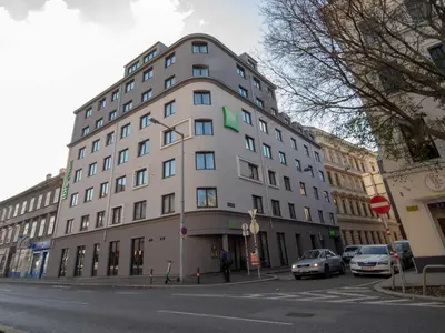 Das Gebäude in dem sich das Hotel befindet